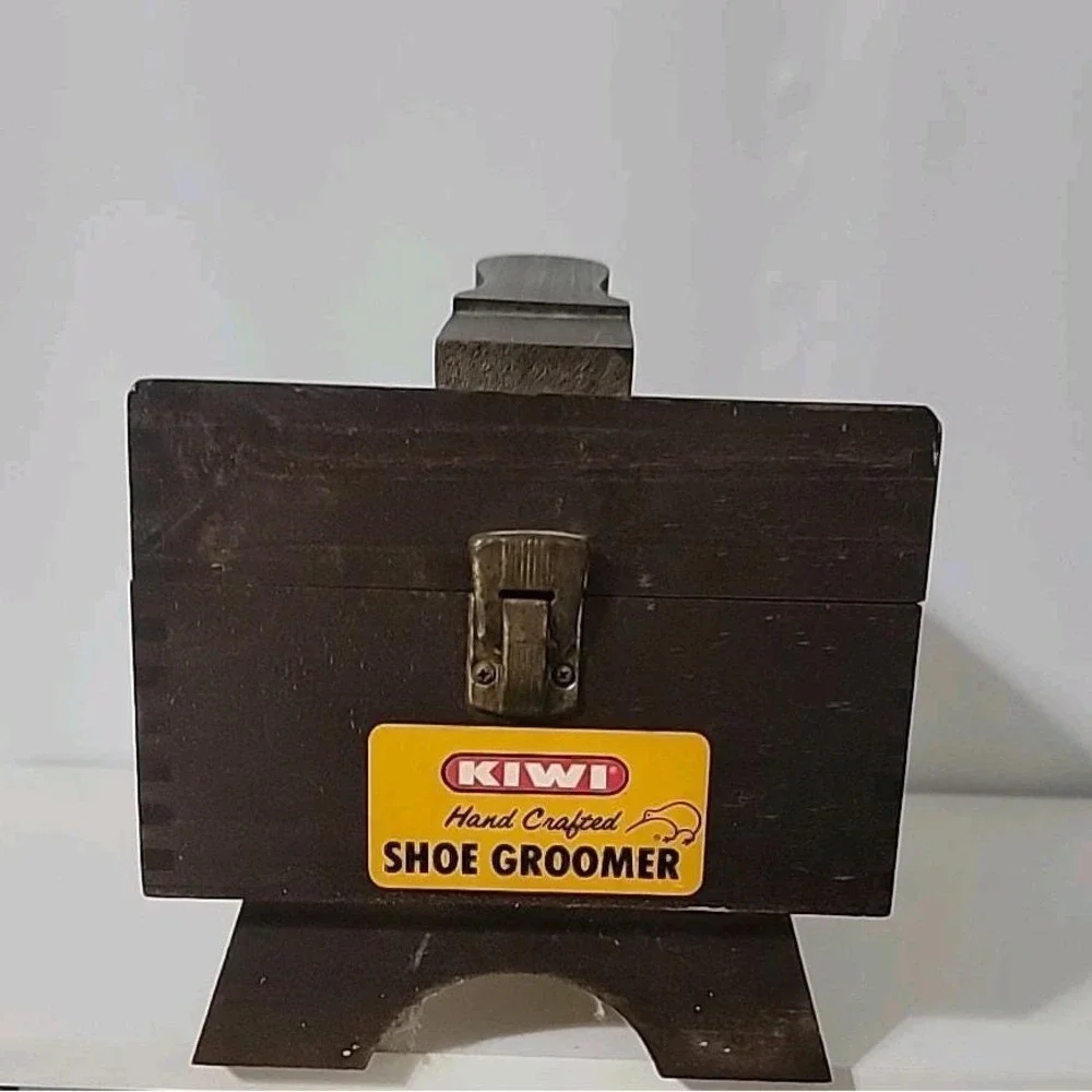 Vintage Kiwi Hand Crafted Shoe Groomer Kit